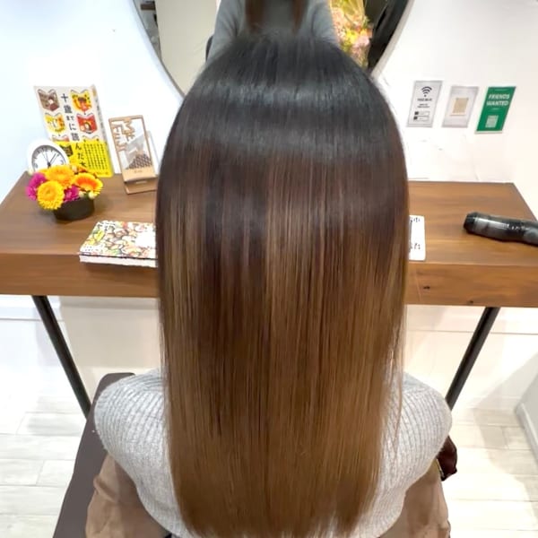 4 COLOR PROBLEM×スタイル|4 COLOR PROBLEM 【白髪ぼかし・ヘッドスパ 特化美容室】