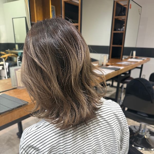 ナチュラルルーツカラー