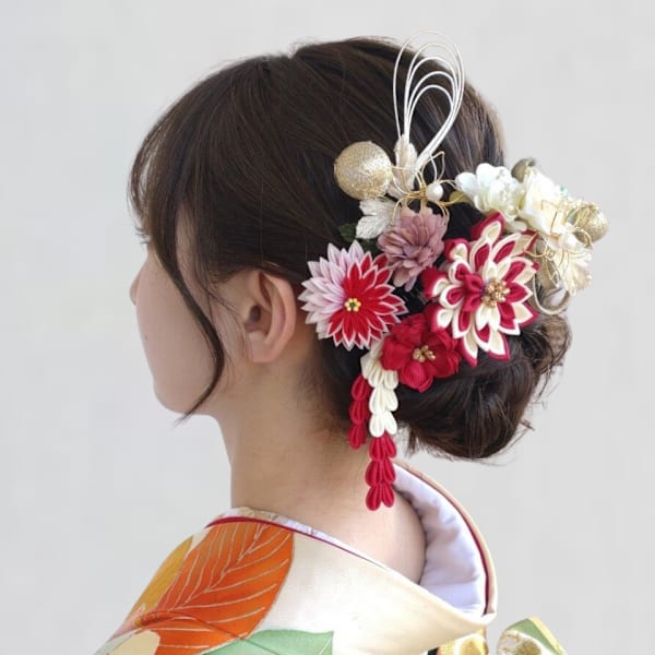 シニヨン お団子ヘア ヘアアレンジ 着物へア 20代