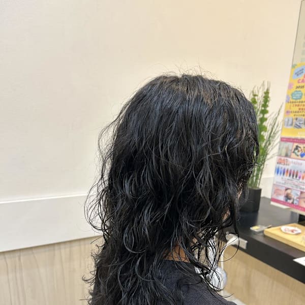 ウルフにハードなパーマオススメです！