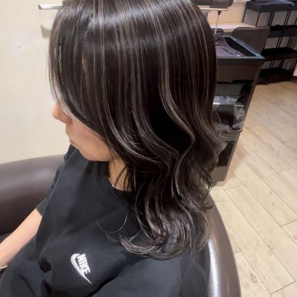 自然になじむ大人のハイライト♪［錦糸町 白髪ぼかし］