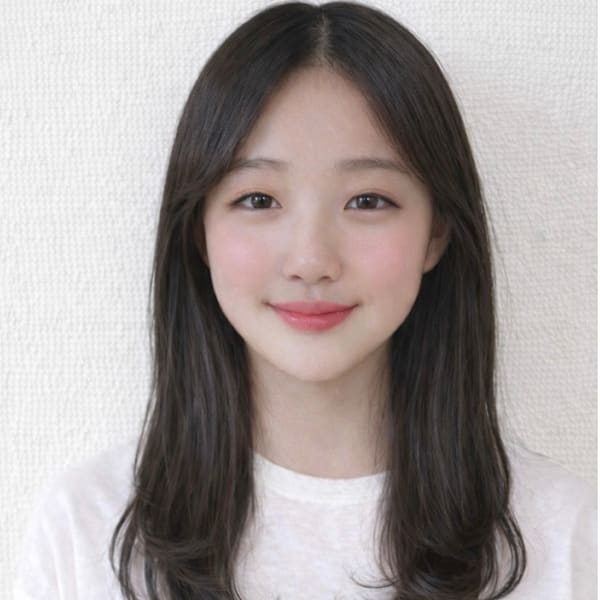 ナチュラルで清楚感のある ミディアムレイヤースタイル
