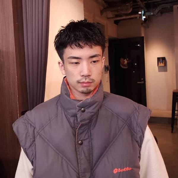 ピンパーマ刈り上げショート