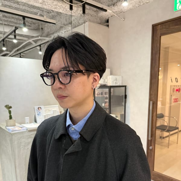 メンズ センターパートでお洒落にカッコよく