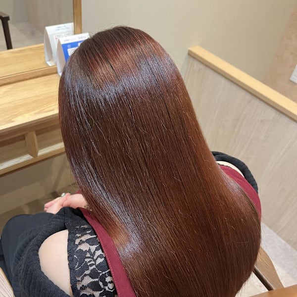 ロング : 艶感レッドブラウン : 50代