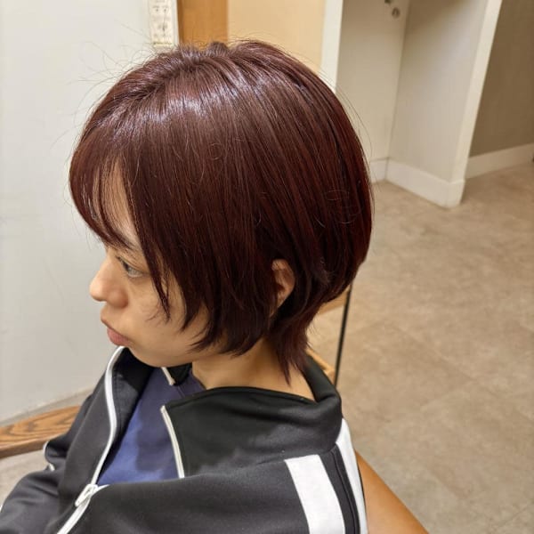 レッド系.ショート.20代.30代|半個室型美容室 Sourire 小倉店