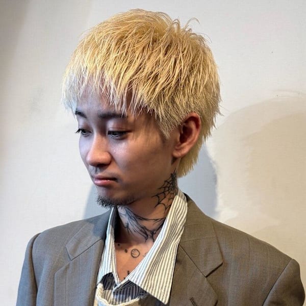 金髪ショート