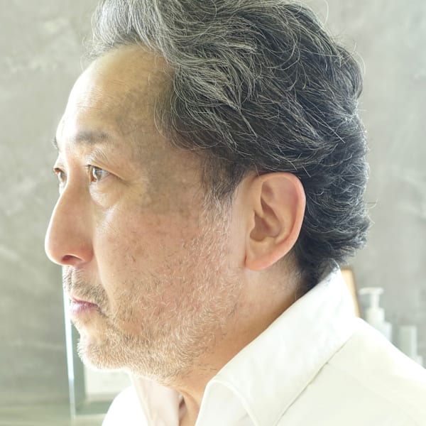 ワイルドな大人の色気が出るバックスタイル