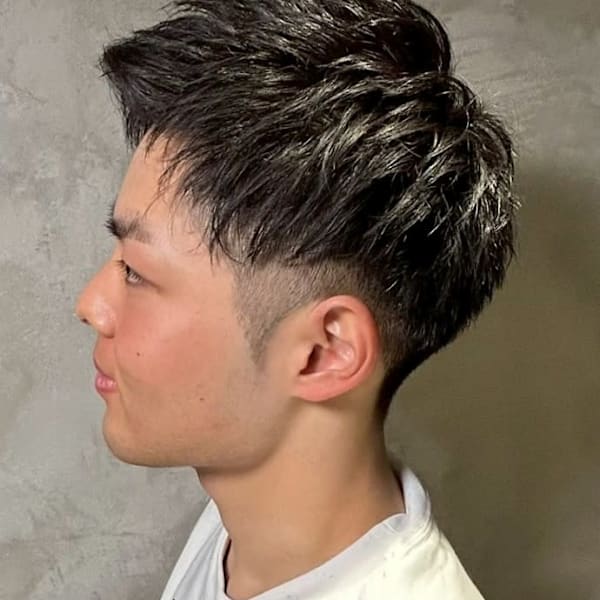 ツーブロック アップバング 刈り上げ ビジネスヘア フェード