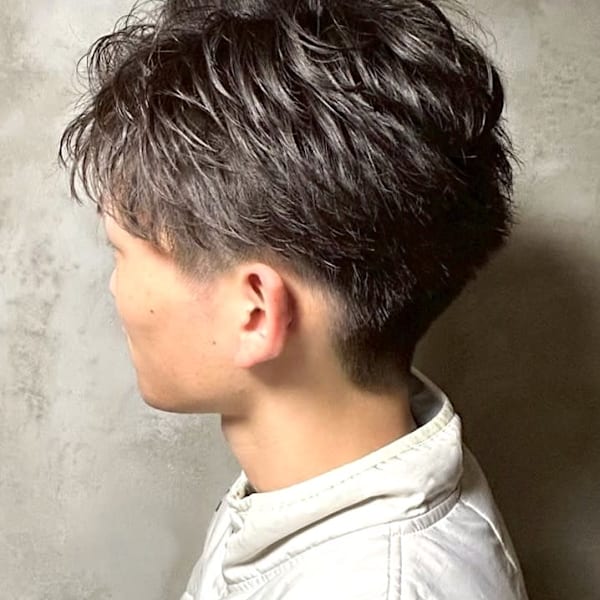 刈り上げ メンズショート オールバック ツーブロック 20代