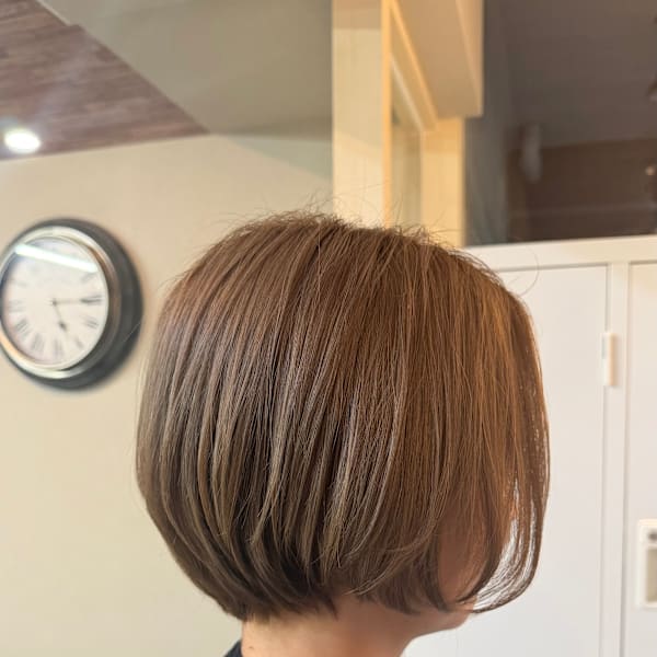 ハイトーン/ベージュ/ミルクティーベージュ/ショートボブ