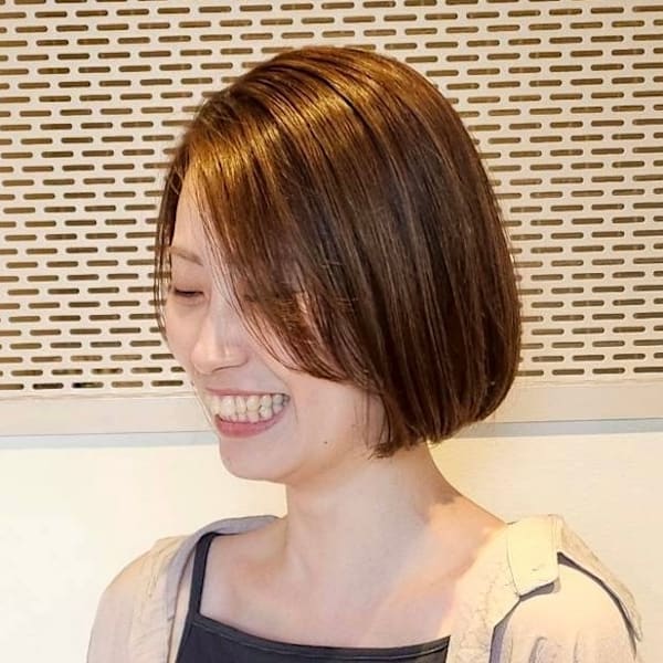 ツヤボブ前髪ありイメチェン20代30代40代50代水素カラー
