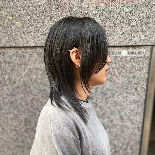オリーブベージュカラー