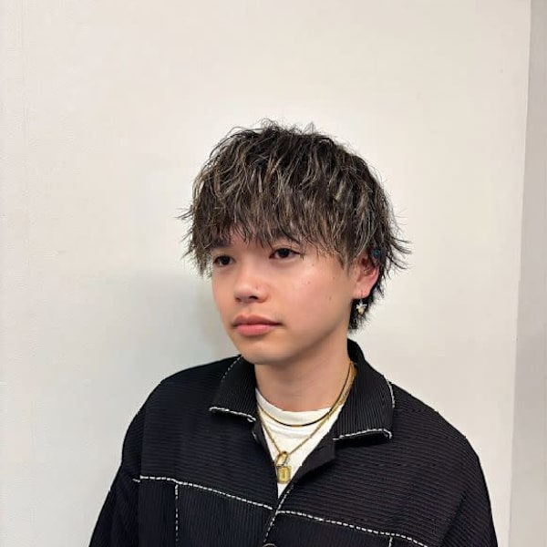 Coby by Zina 梅田茶屋町【コビーバイジーナウメダチャヤマチ】のスタッフ紹介。IBUKI 