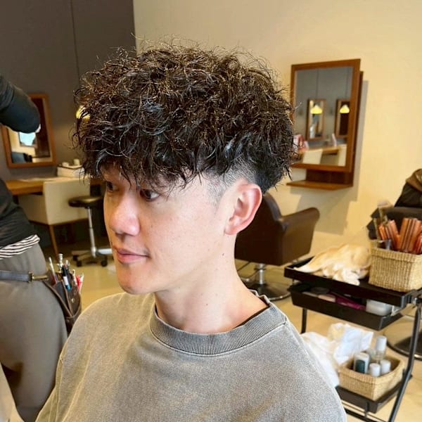 大人っぽくお洒落に決まるツイストスパイラル