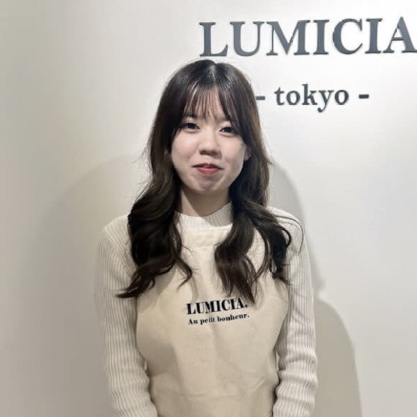 アイブロウサロンLUMICIA.-TOKYO-福岡天神店【眉毛専門店】【アイブロウサロン ルミシアトウキョウ フクオカテンジンテン　マユゲセンモンテン】のスタッフ紹介。アイカ マユゲ