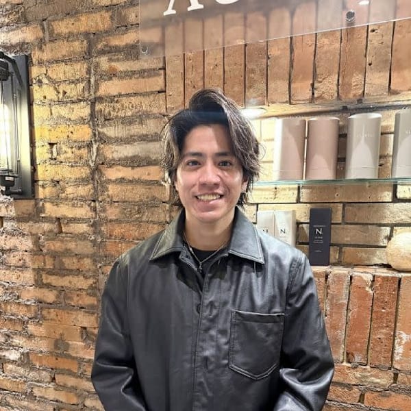 渡邊 亘|AUBE HAIR camelia 枚方店 【オーブ ヘアー カメリア】