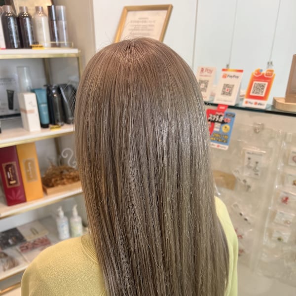 ミルクティーベージュ