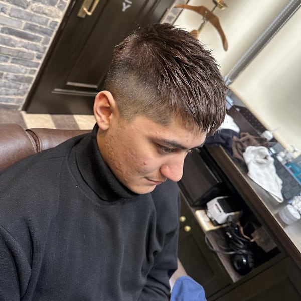 シャギーカラーショート|Million Bucks Barbershop 御徒町店