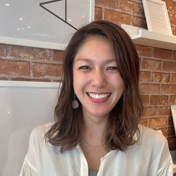 AUBE HAIR uel 札幌澄川店 【オーブ ヘアー ユエル】【オーブ ヘアー ユエル サッポロスミカワテン】のスタッフ紹介。宇治 瞳