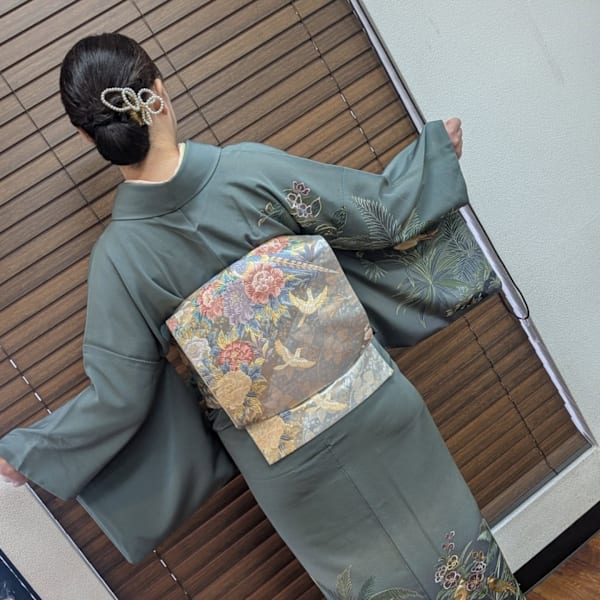 ご子息、ご令嬢のご卒業、誠におめでとうございます。