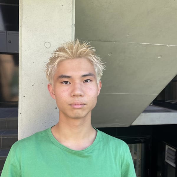 スパイキーショート/ブロンドカラー/ホワイトカラー|ACT 表参道店