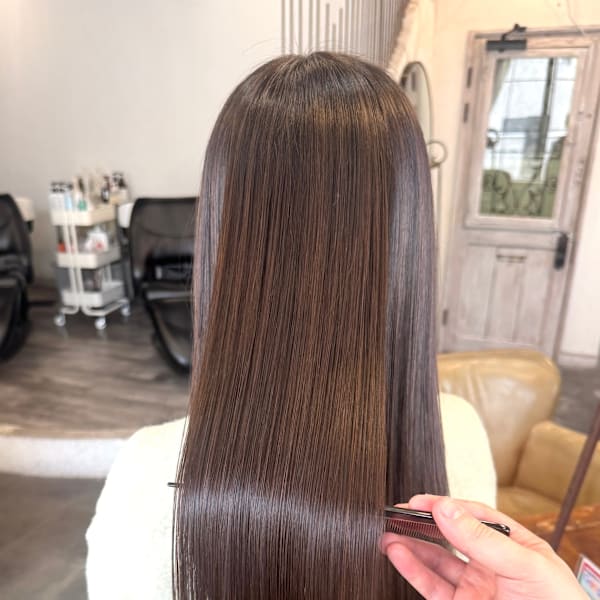 髪質改善×縮毛矯正で叶う大人の地毛風ストレート|Mois 仙台