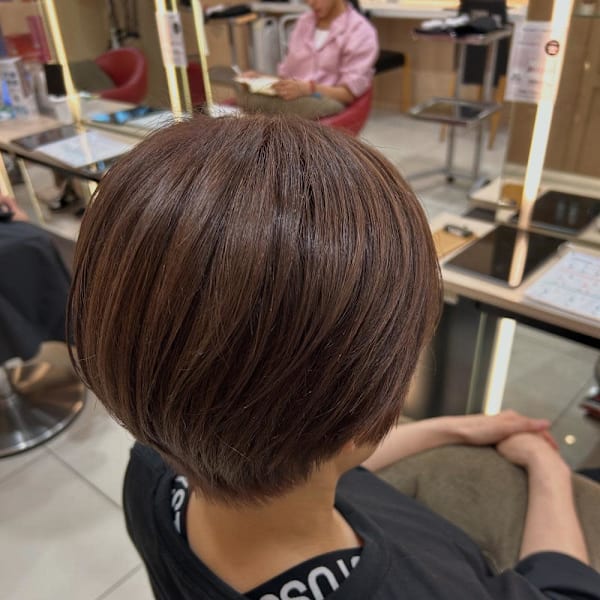 大人女性ダブルカラー