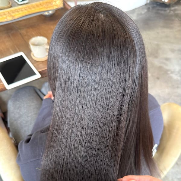 広がり解消に◎髪質改善縮毛矯正|Mois 仙台