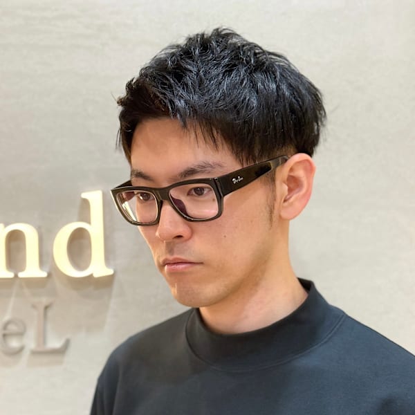 アップバングショートビジネススタイル