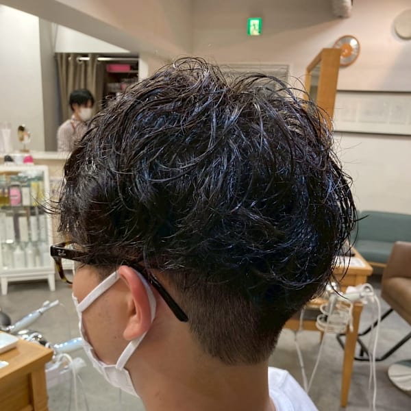 大人の色気×清潔感！無造作スパイラルパーマ＆ツーブロック|STUDIO FUTURO by BEhair
