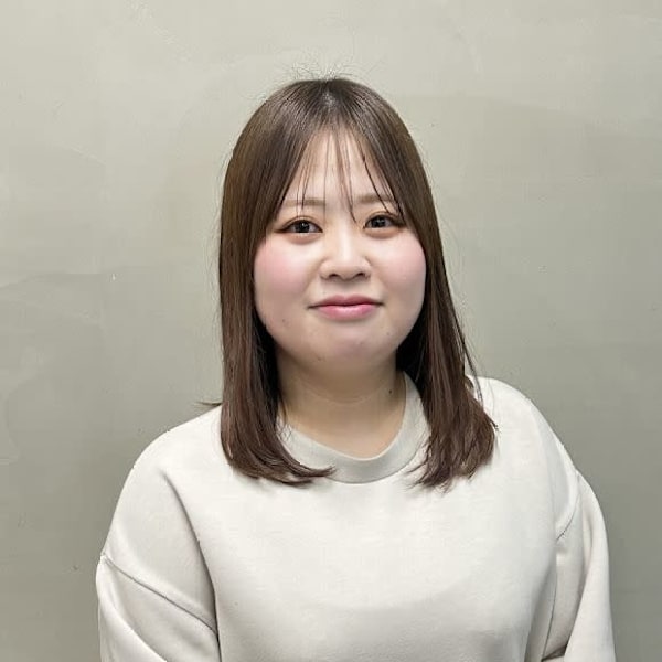 ALLEN hair 広島駅前店 髪質改善&トリートメント【アレンヘアーヒロシマエキマエテンカミシツカイゼンアンドトリー】のスタッフ紹介。加田 萌美