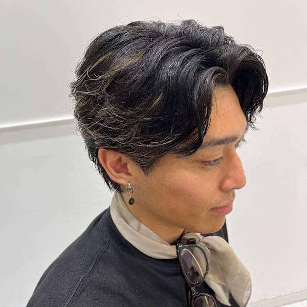 爽やかに決まるフェザーショート