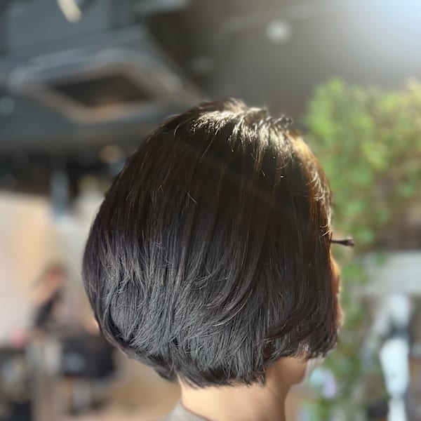 【襟足スッキリ艶ショート】