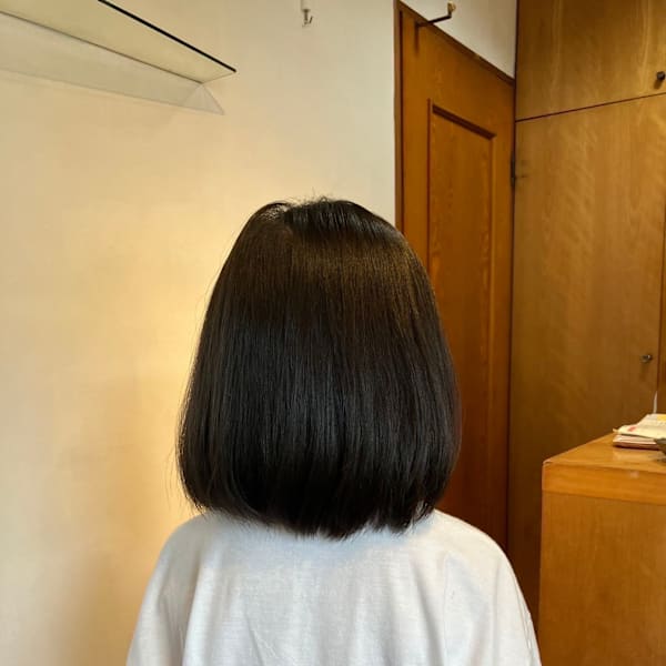 M'ボブ（ツーブロック×刈り上げ）