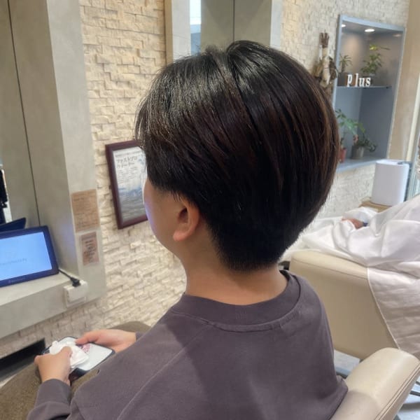 女性にもおすすめ！スッキリ刈り上げショート