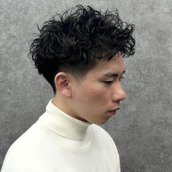 ルーズショートパーマ緩め波巻きツイストスパイラル眉毛