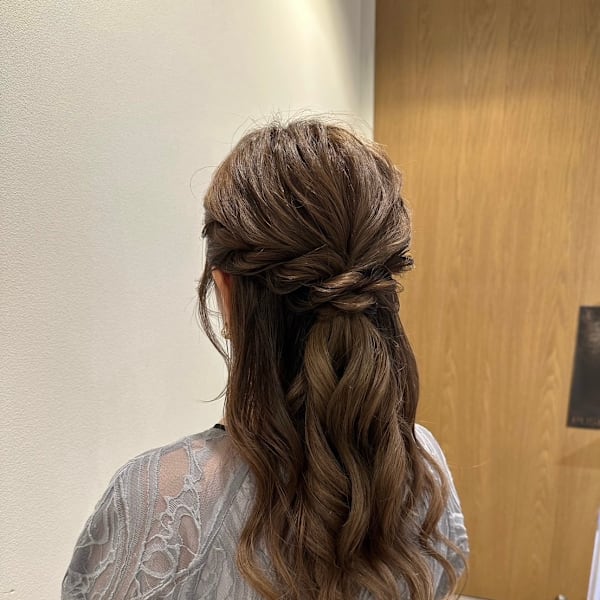 ハーフアップヘアセット♪yu