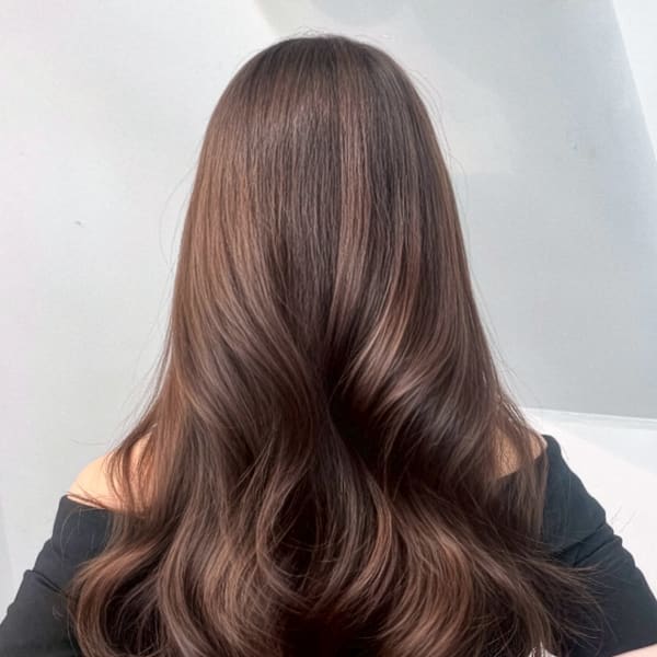 韓国ヘアロング顔周りレイヤー_ba573481