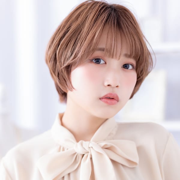 大人ガーリーローズベージュハッシュカット　ミルクブラウン
