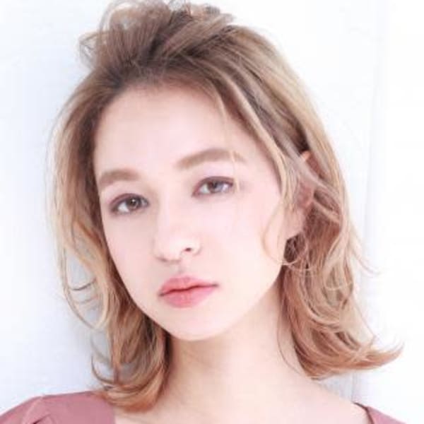 大人可愛いポンパドール風アレンジ