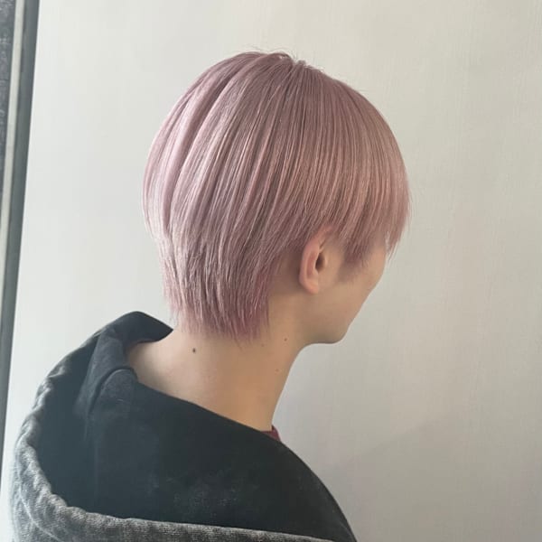 10代、20代に人気!透け感ペールピンクショート