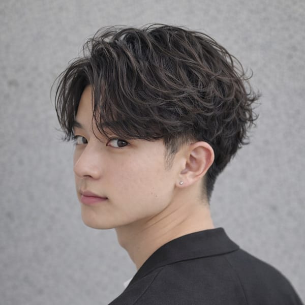 毛流れハンサムショートセンターパートメンズ黒髪爽やか