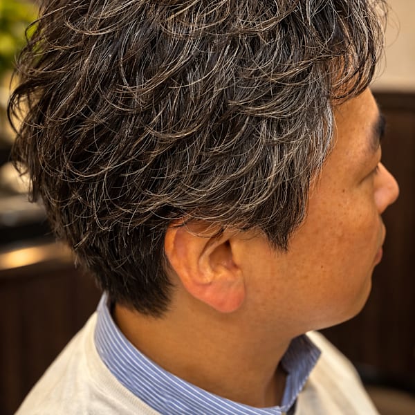 大人の色気グレーパーマスタイル