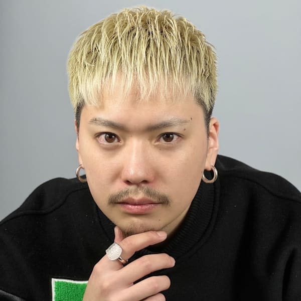 ハイトーンカラー×クロップスタイル