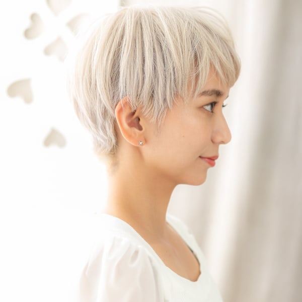 ハイトーンカラーホワイトシルバークールショート10代20代