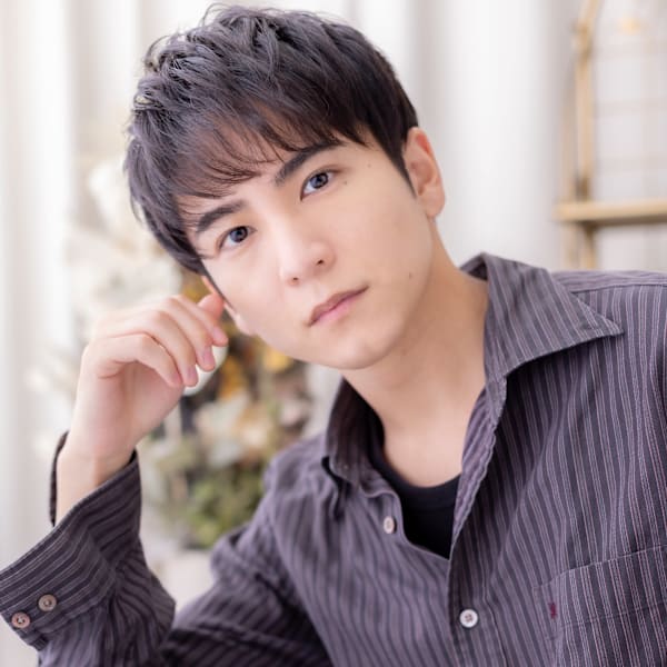 オリーブグレーモテ髪シールスルーマッシュ　ルーズショート