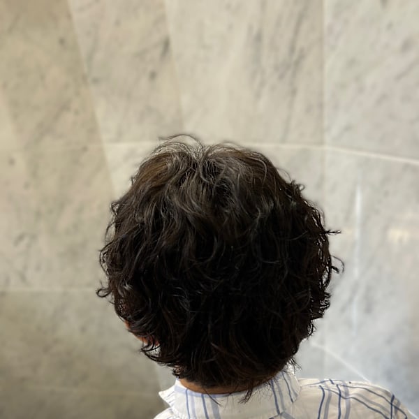 ブルー×グレーカラーのメンズパーマスタイル|+PLUS AVEDA