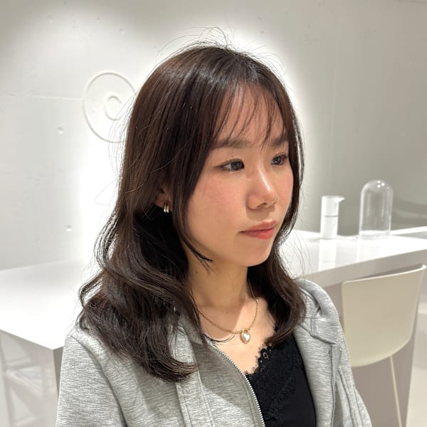 上品なナチュラルフェイスレイヤー＋アッシュミルクティー|CIRCLES hair design 薬院浄水通り店