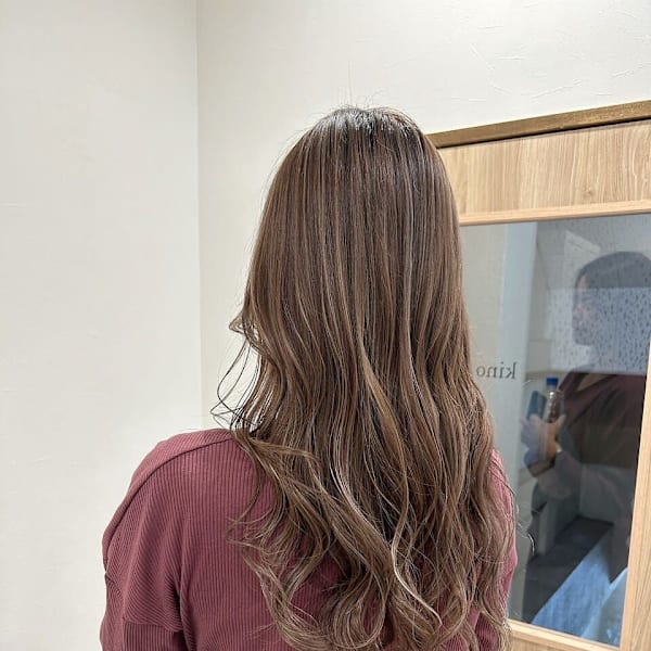 ☆ロングヘア細めハイライト　ミルクティーグレージュ|ambitious 春日部店